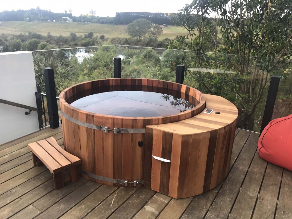 Small Round Electric Package - Cedar Hot Tub